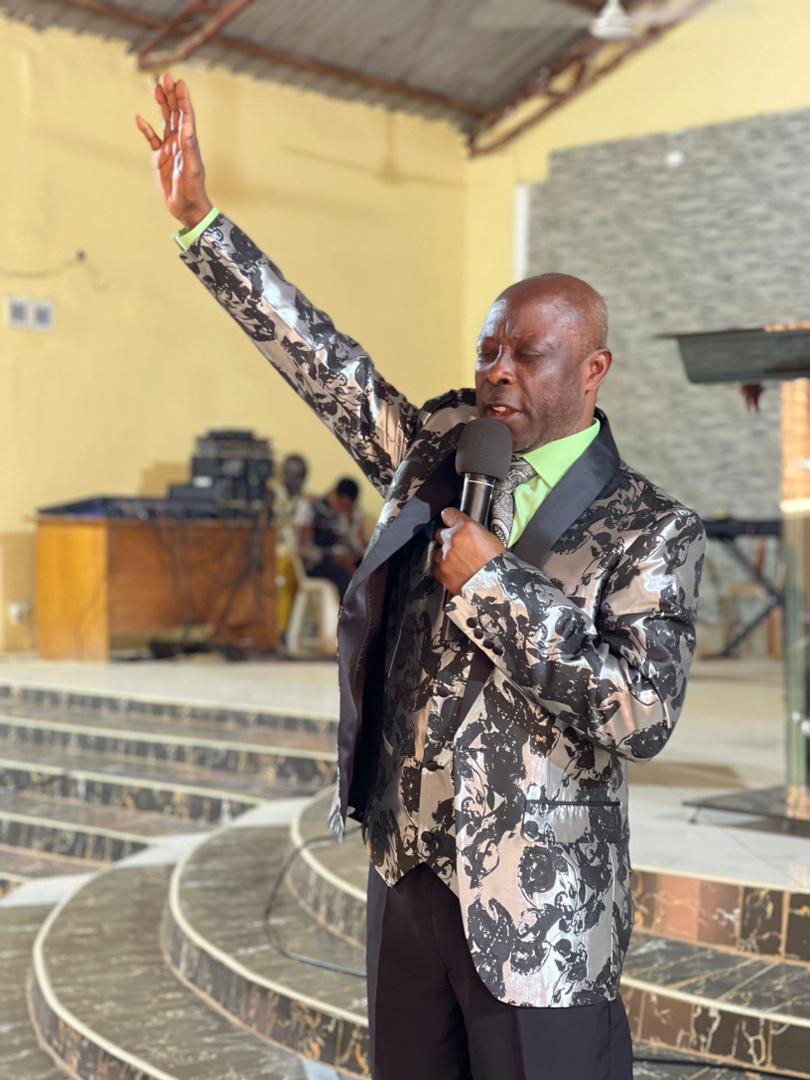 Senior Pastor